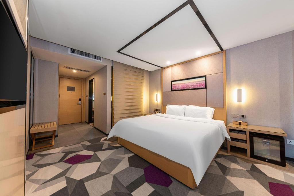 Lavande Hotel Nanchang Ai XI Hu Subway East Station Branch Экстерьер фото