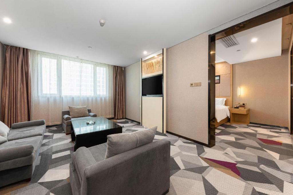 Lavande Hotel Nanchang Ai XI Hu Subway East Station Branch Экстерьер фото