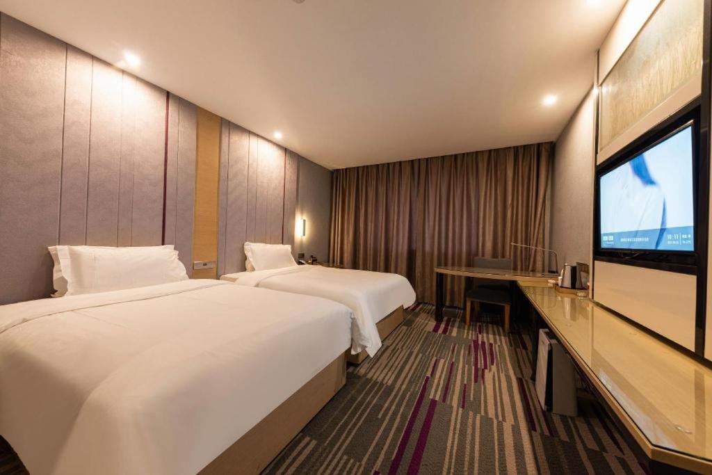 Lavande Hotel Nanchang Ai XI Hu Subway East Station Branch Экстерьер фото