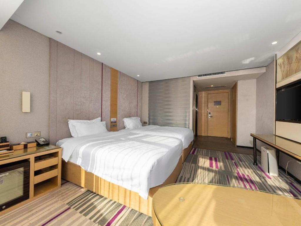 Lavande Hotel Nanchang Ai XI Hu Subway East Station Branch Экстерьер фото