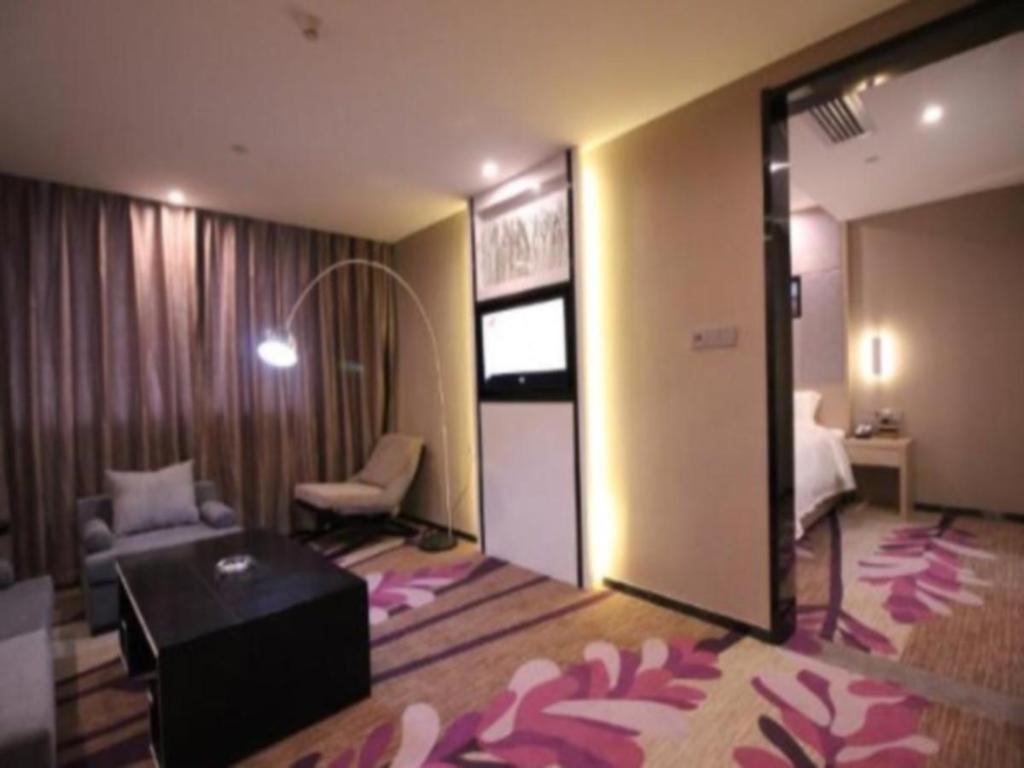 Lavande Hotel Nanchang Ai XI Hu Subway East Station Branch Экстерьер фото