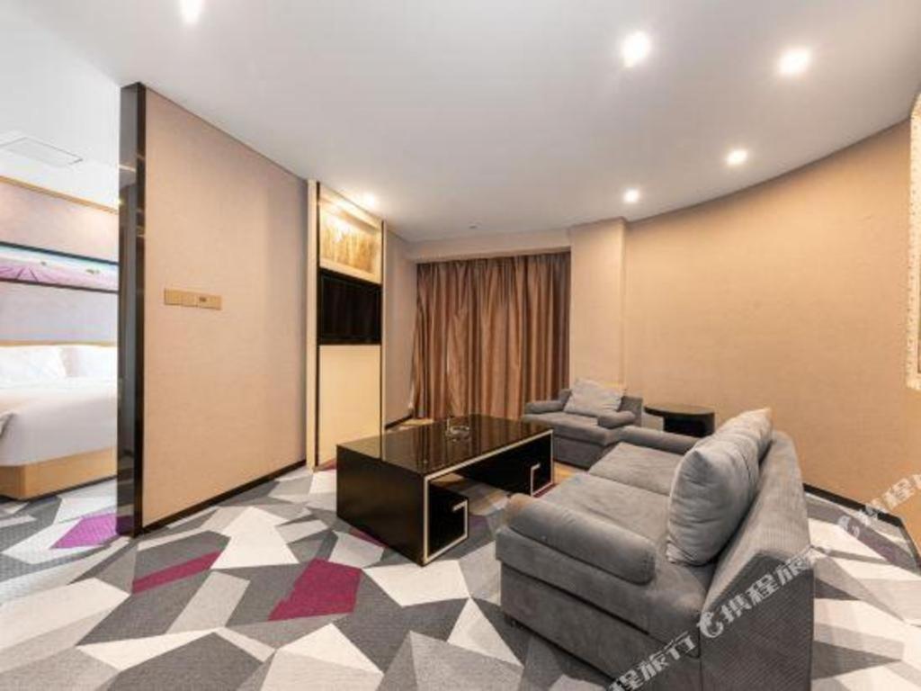Lavande Hotel Nanchang Ai XI Hu Subway East Station Branch Экстерьер фото