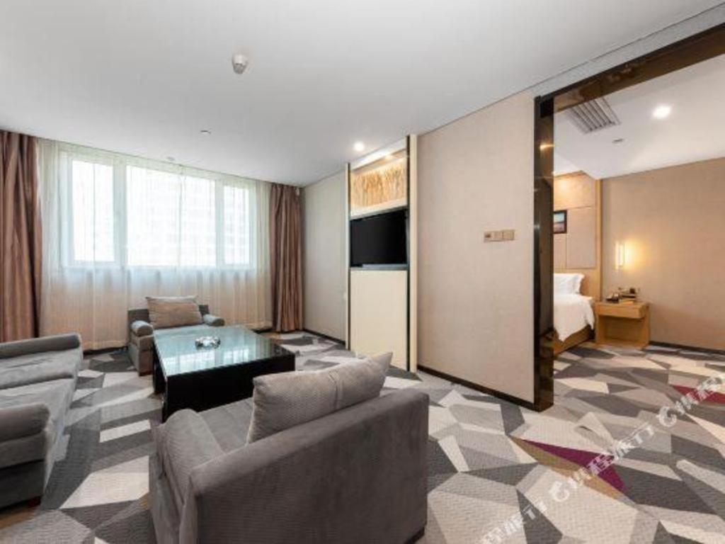 Lavande Hotel Nanchang Ai XI Hu Subway East Station Branch Экстерьер фото