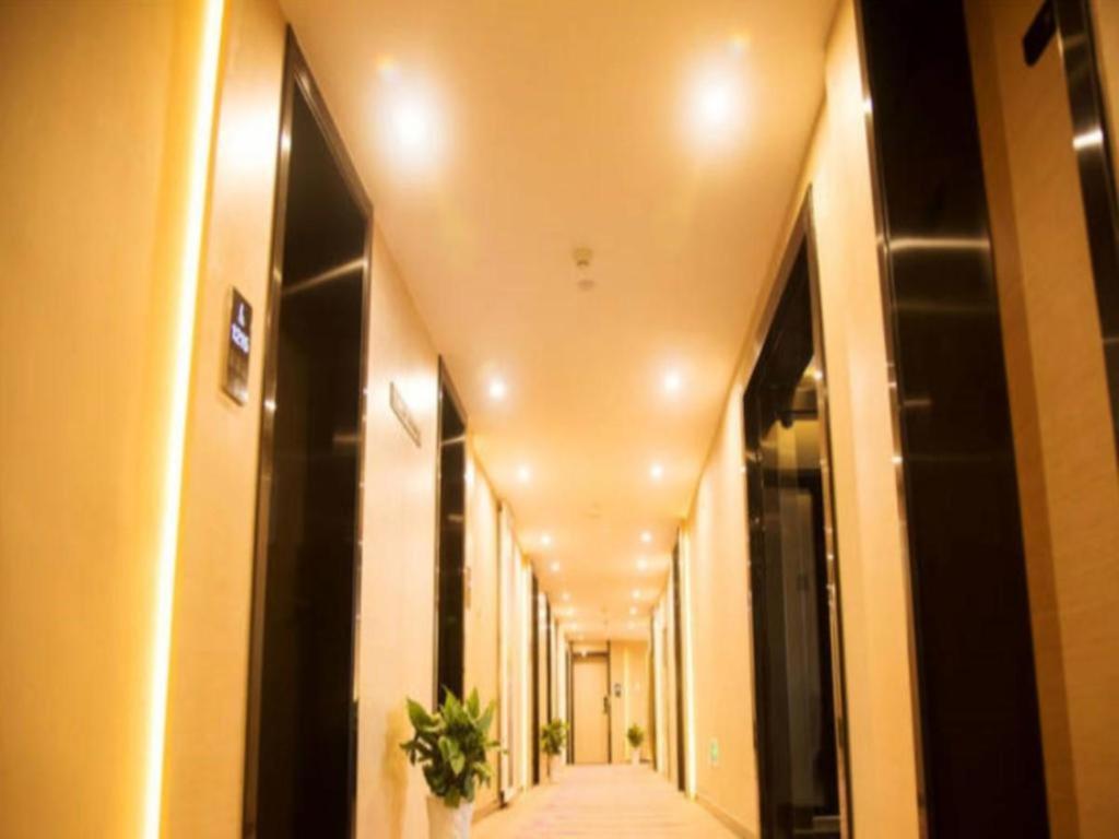 Lavande Hotel Nanchang Ai XI Hu Subway East Station Branch Экстерьер фото