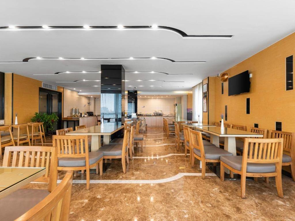 Lavande Hotel Nanchang Ai XI Hu Subway East Station Branch Экстерьер фото